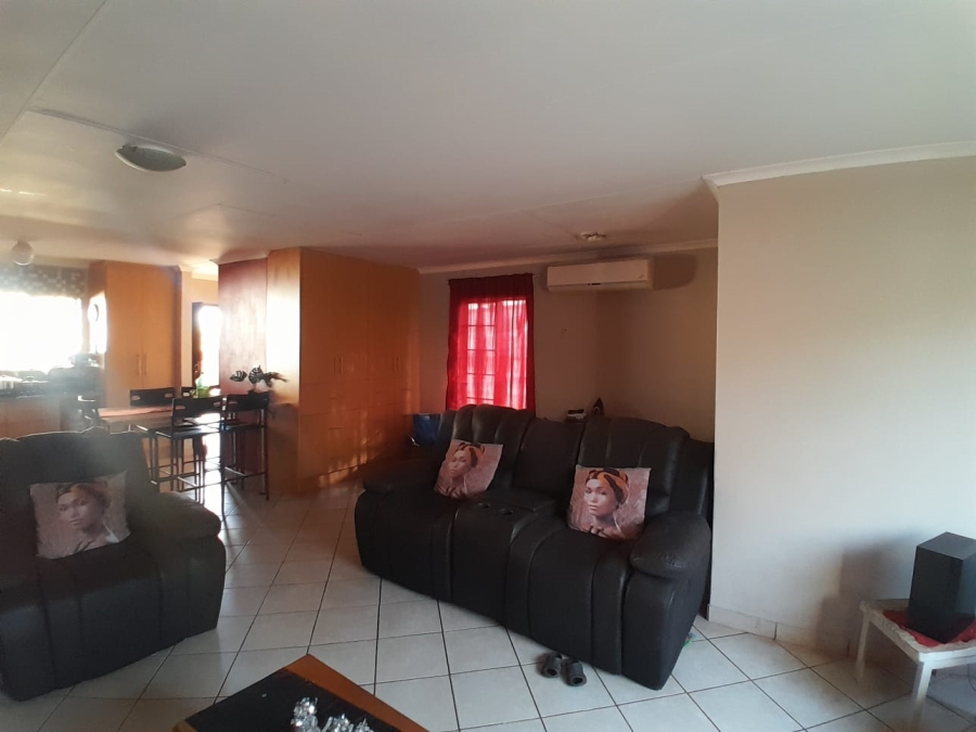 3 Bedroom Property for Sale in Kathu Northern Cape